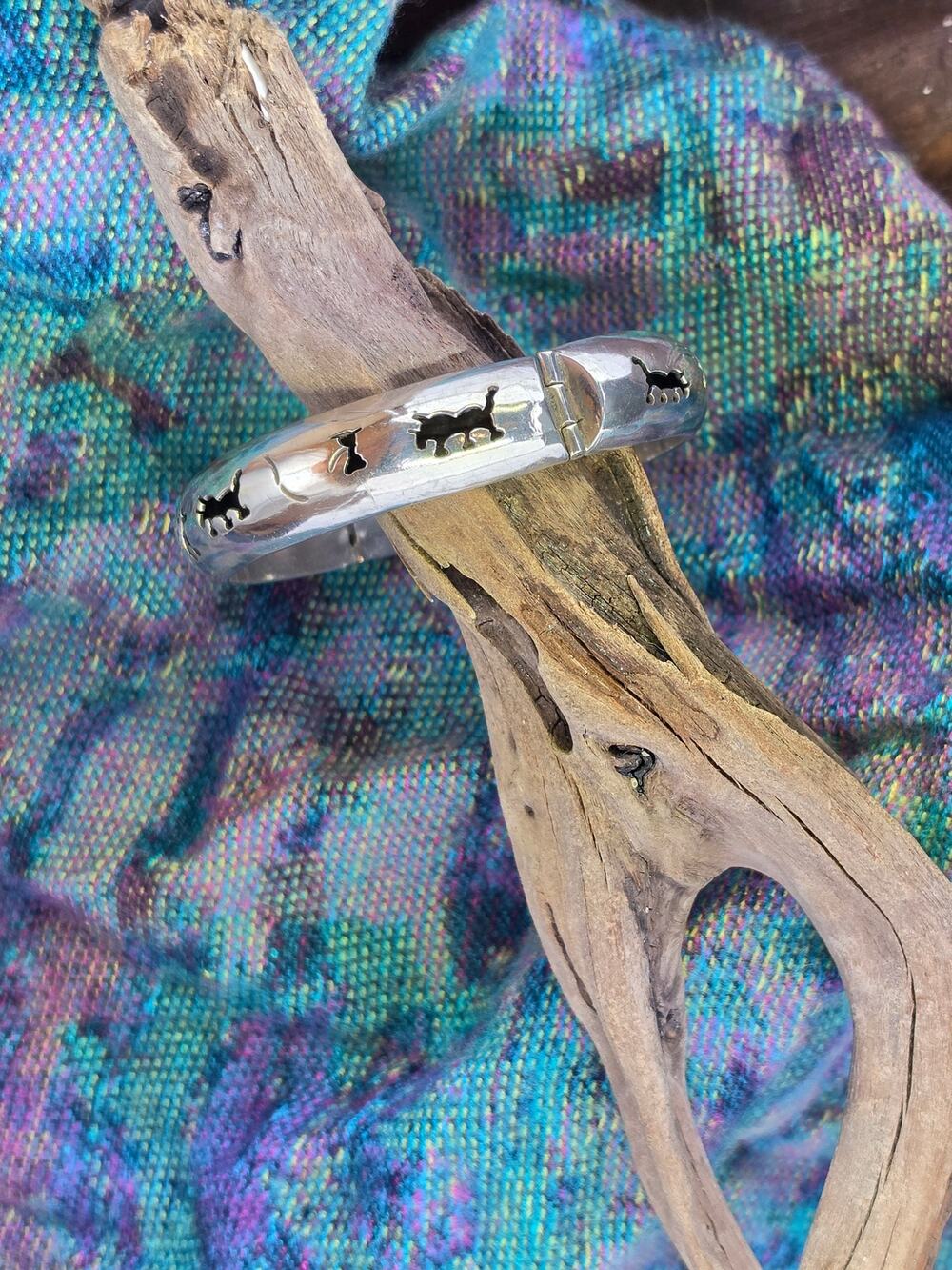 Vintage Taxco 925 storytelling hinged/chained bangle
